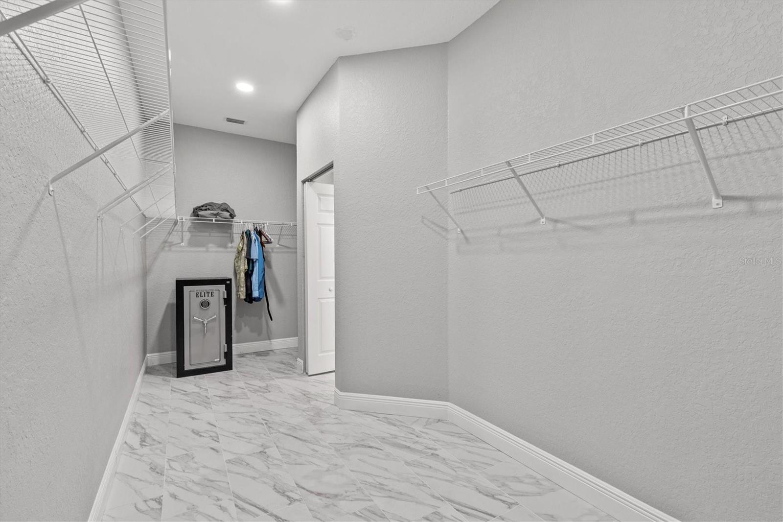 GLENWOOD GULF TRACE - Residential