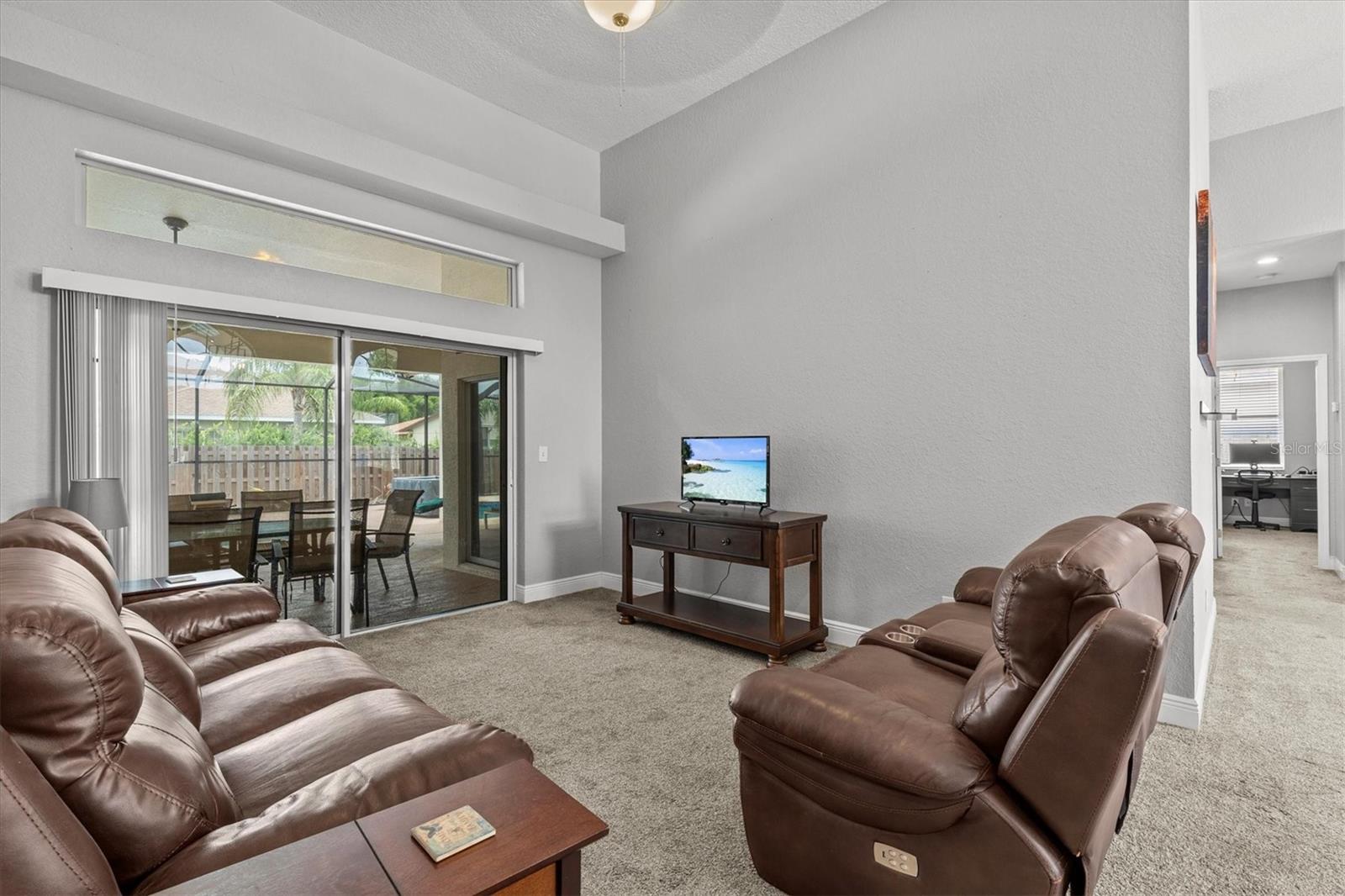 GLENWOOD GULF TRACE - Residential