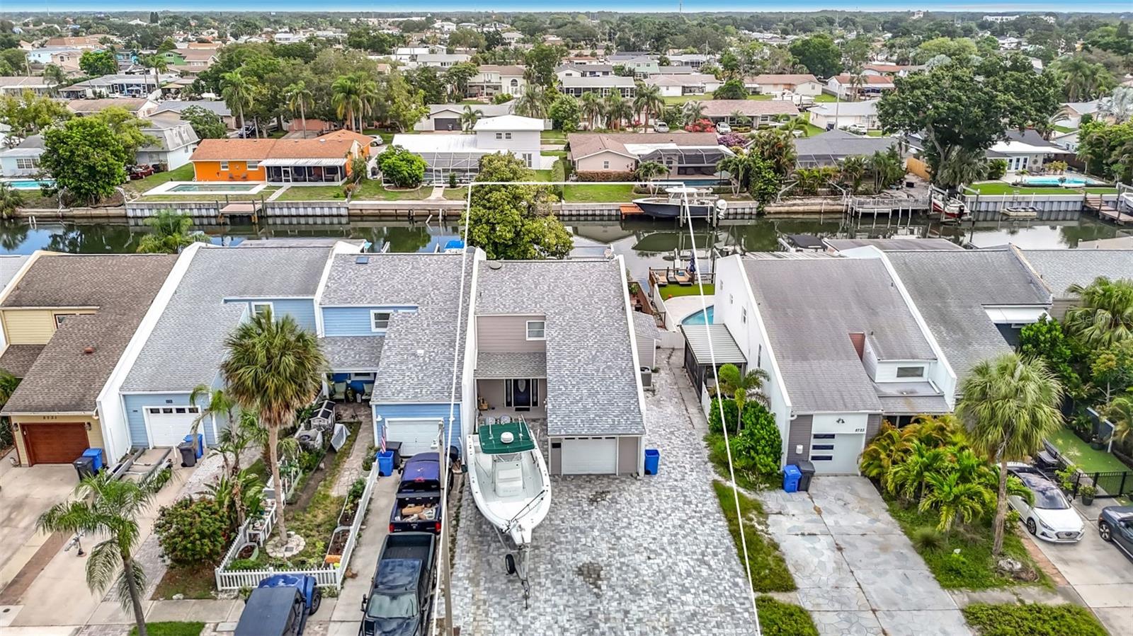 8725 BAY POINTE DRIVE