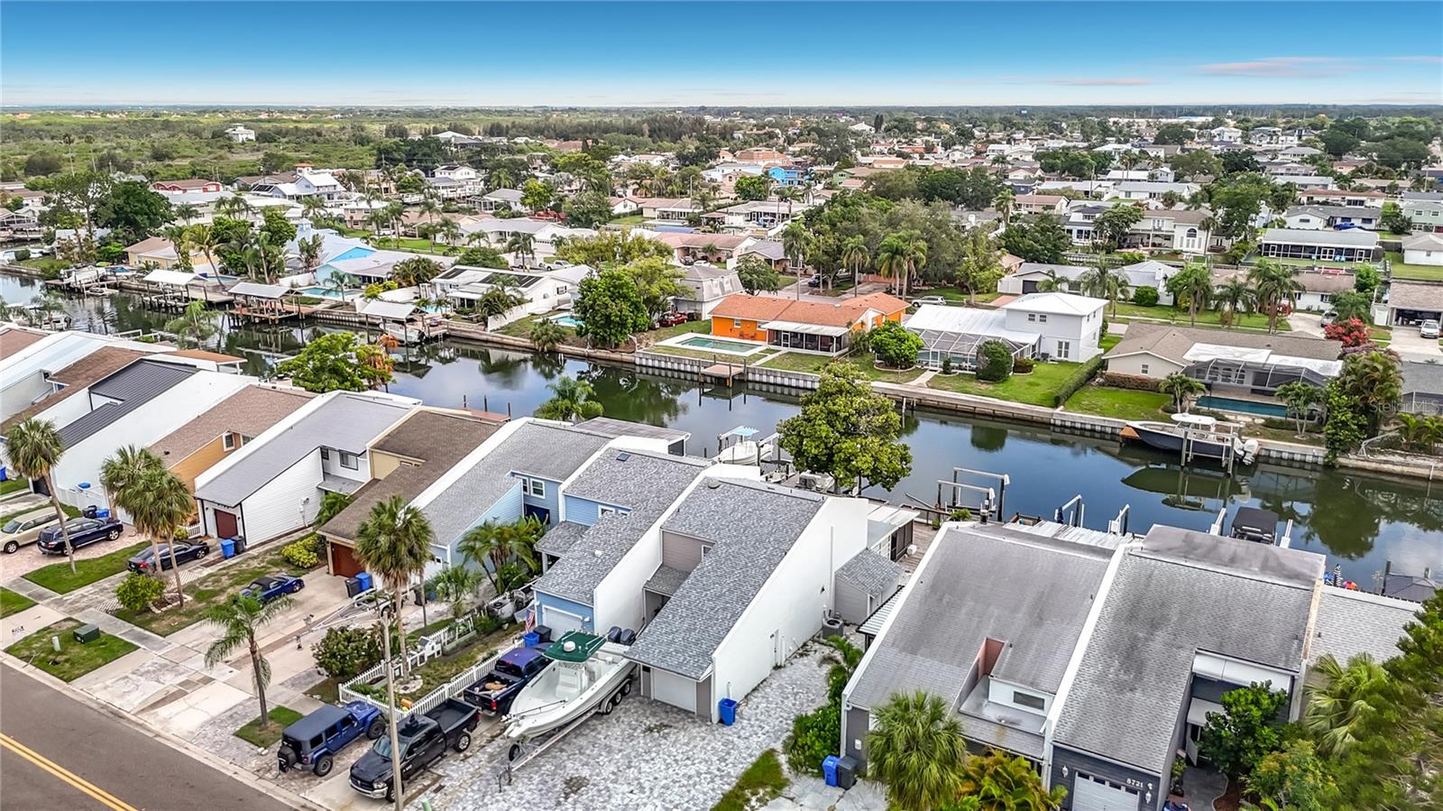 8725 BAY POINTE DRIVE