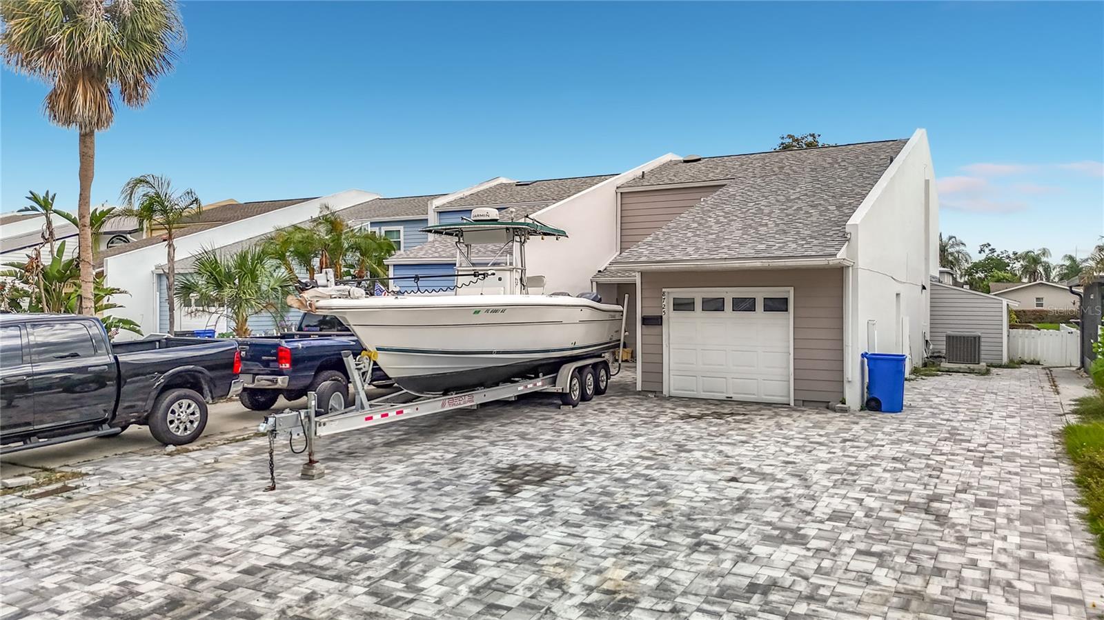 8725 BAY POINTE DRIVE
