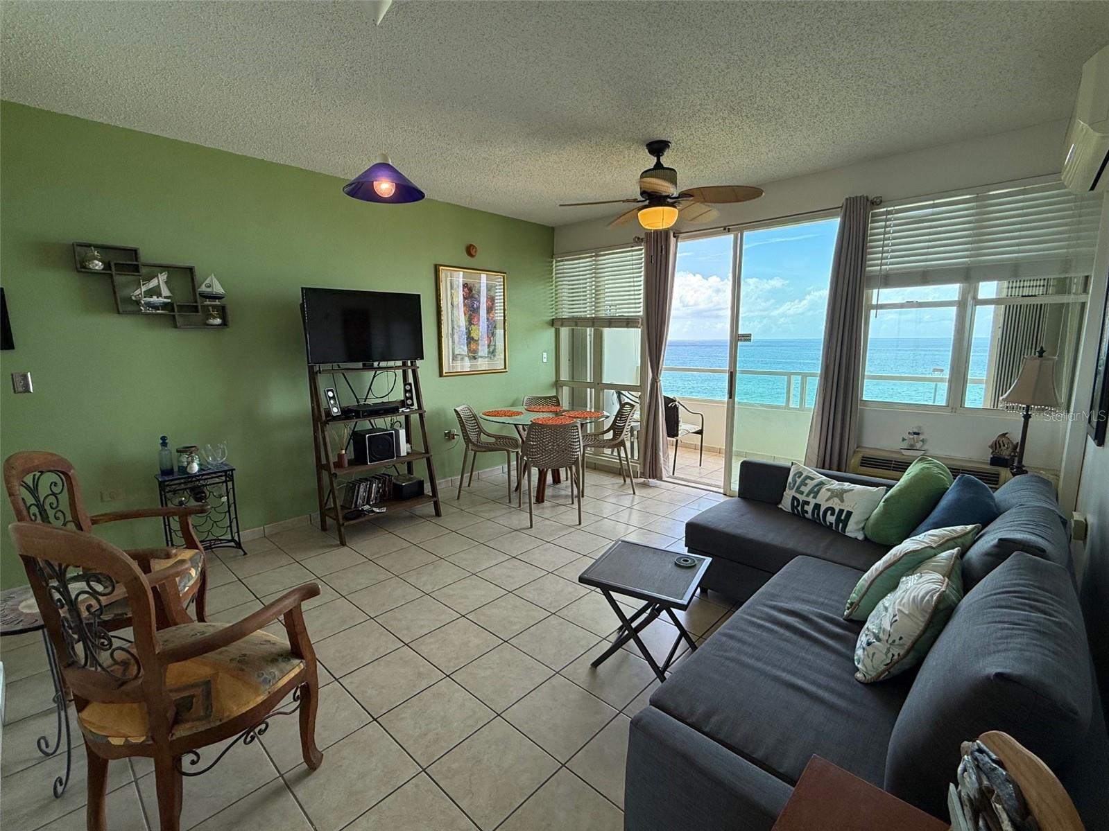 Condo Pelican Reef APT 302 302