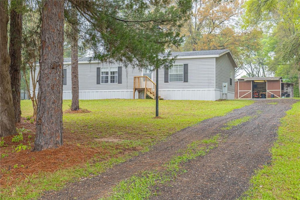 Photo of 2727 E Center Street, Inverness, FL 34453 (MLS # OM721108)