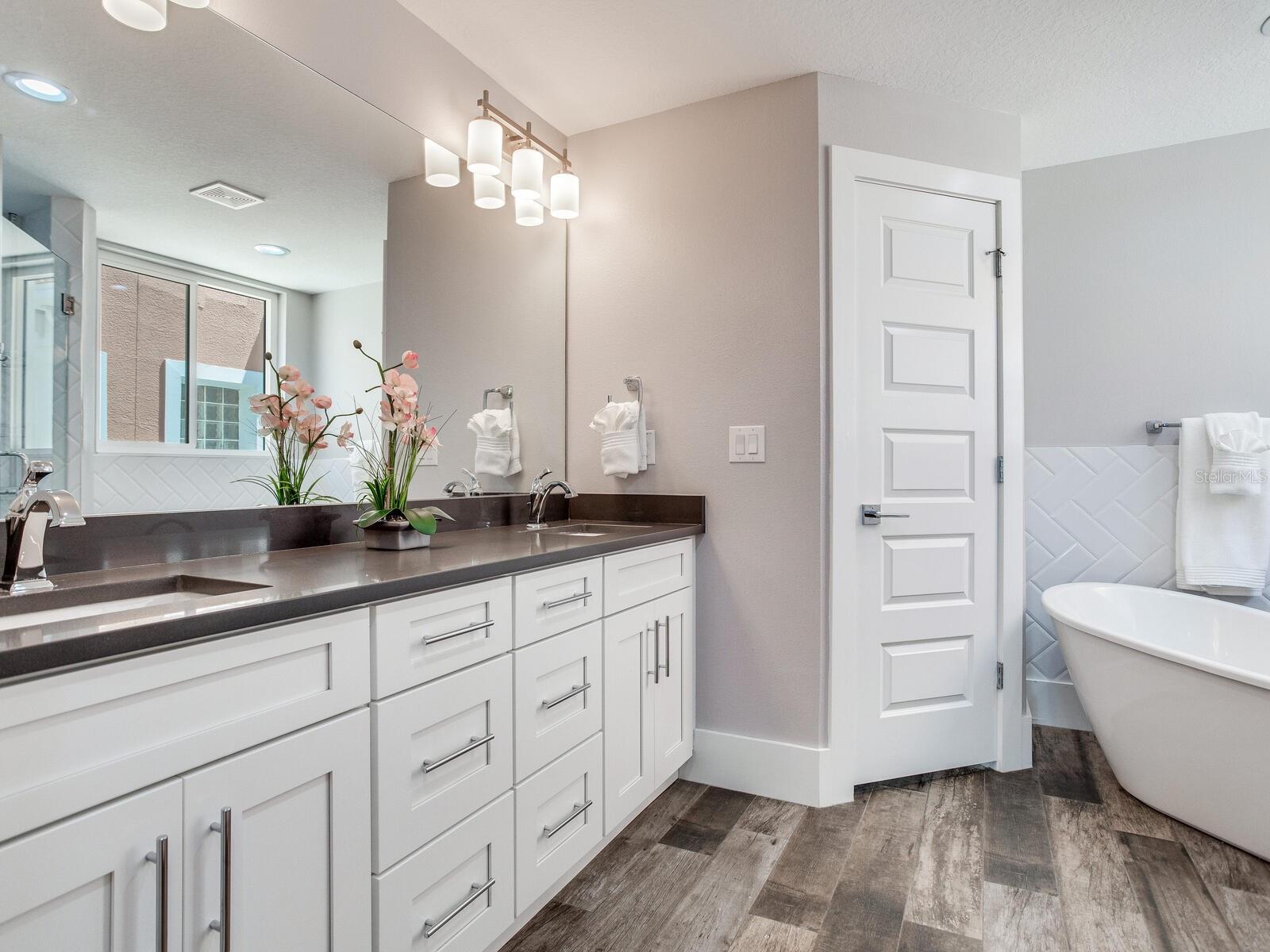 GAY SHORES - Residential Lease