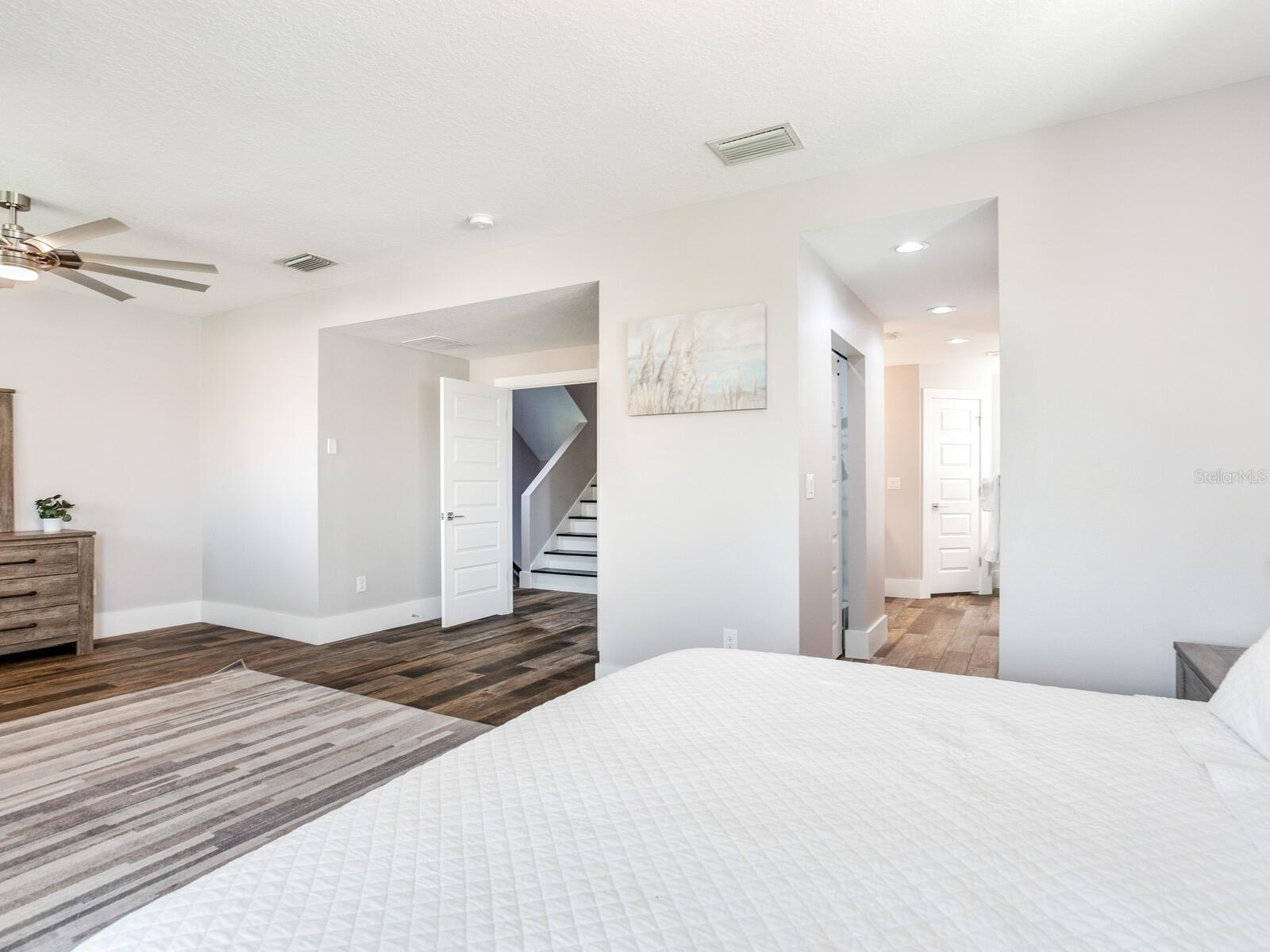 GAY SHORES - Residential Lease