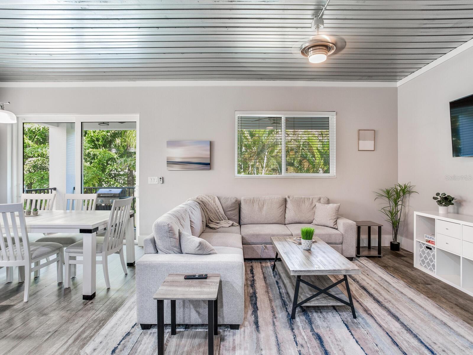 GAY SHORES - Residential Lease