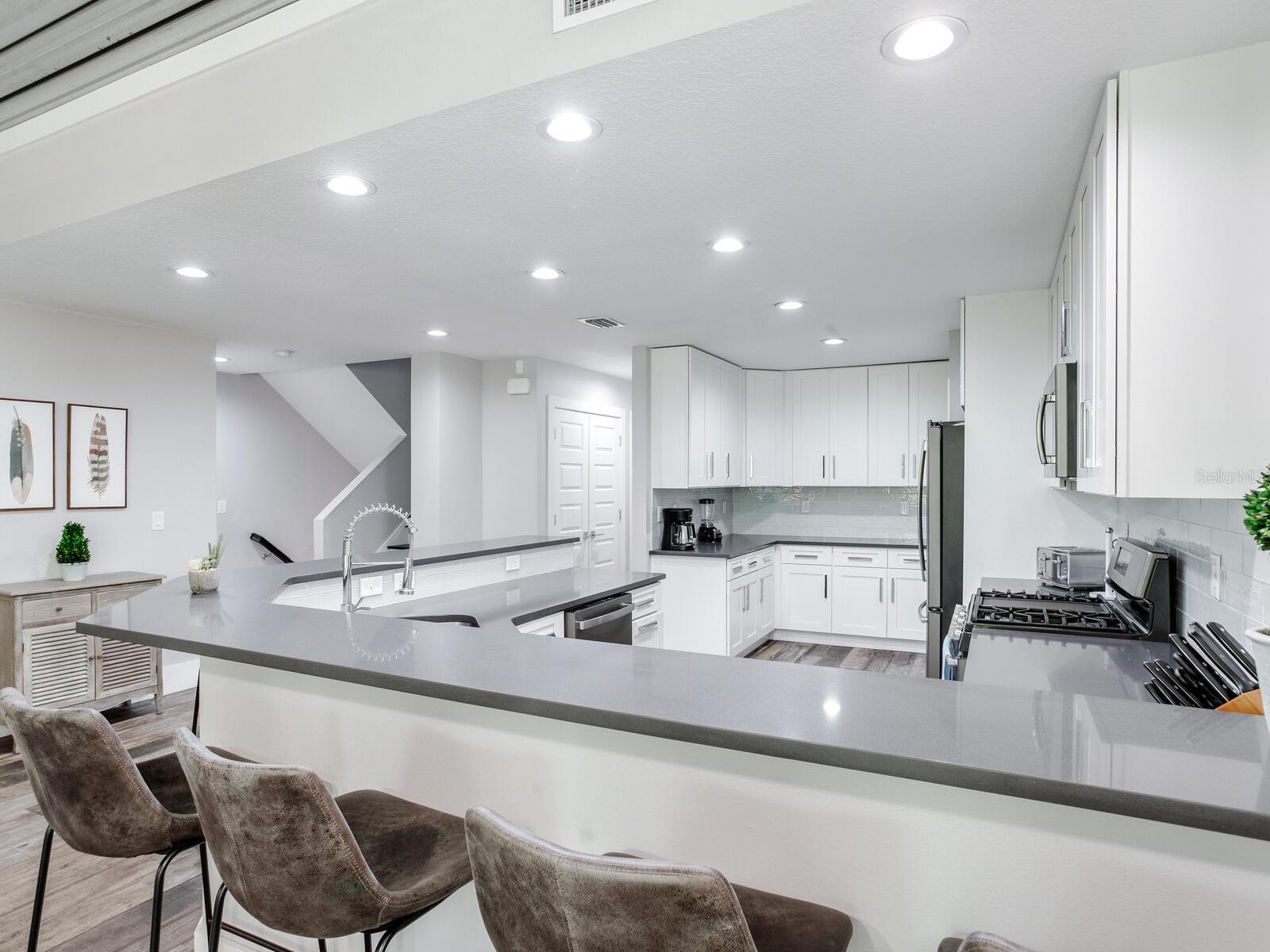 GAY SHORES - Residential Lease