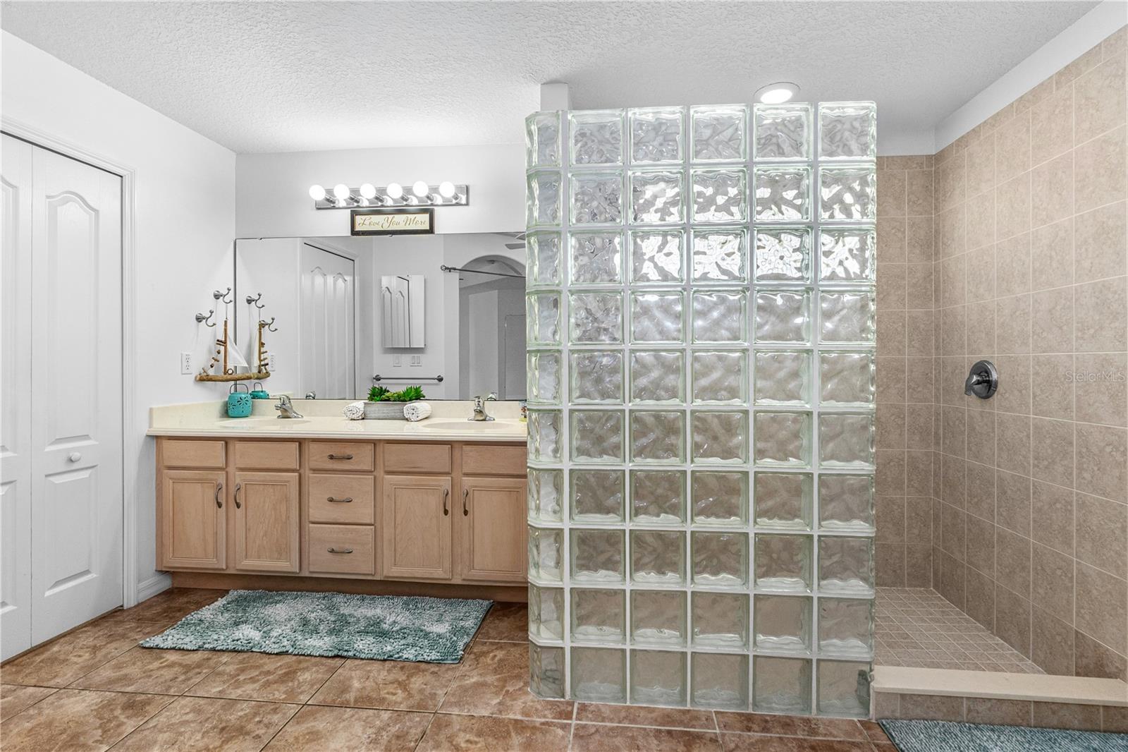 MALLARDS REACH - Residential