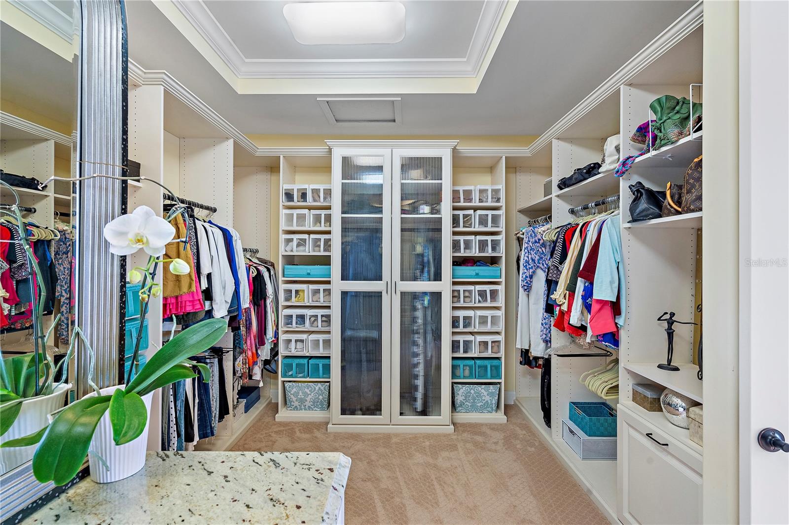 COLONIAL CORP REP - Residential