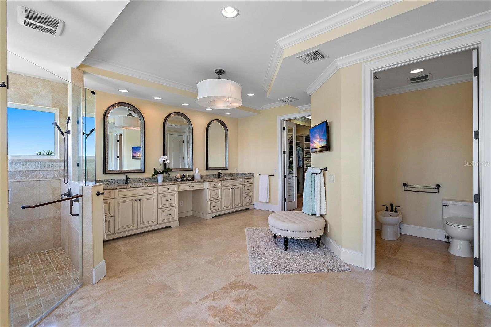 COLONIAL CORP REP - Residential