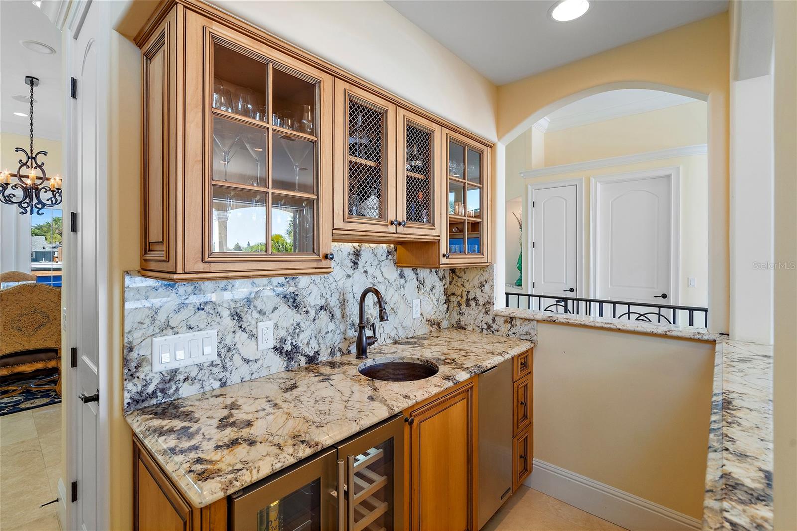 COLONIAL CORP REP - Residential