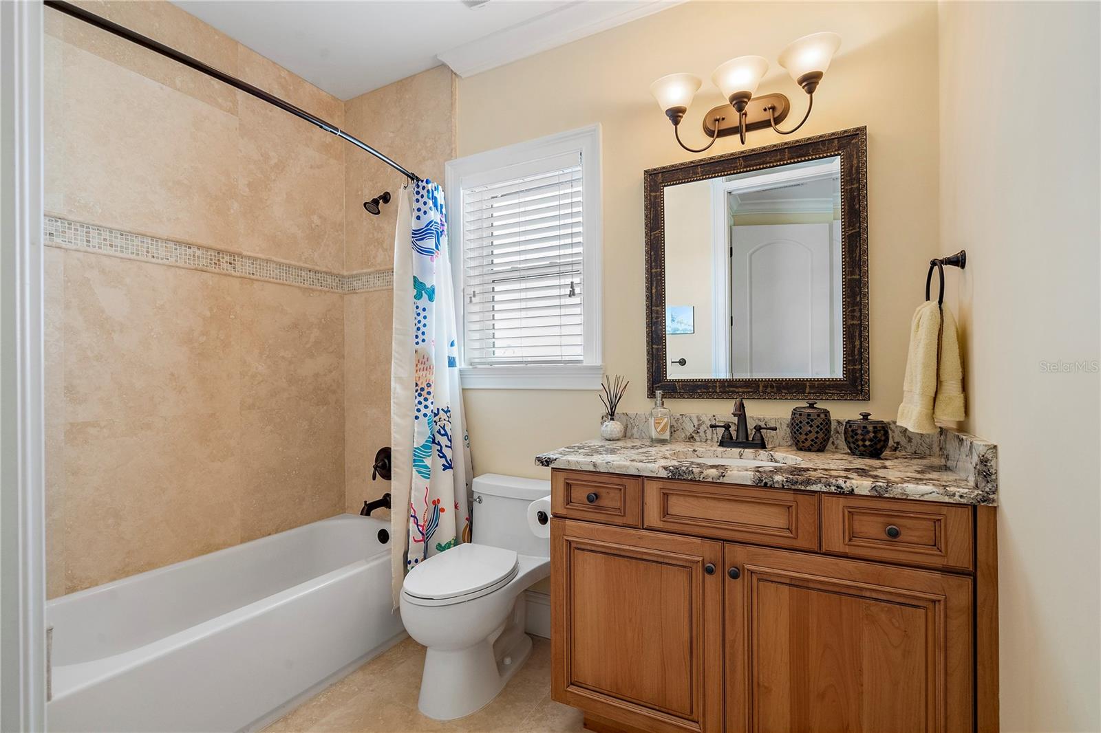 COLONIAL CORP REP - Residential