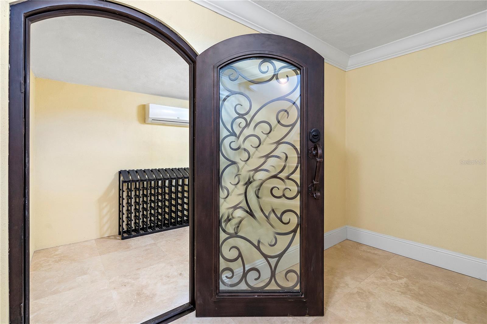 COLONIAL CORP REP - Residential