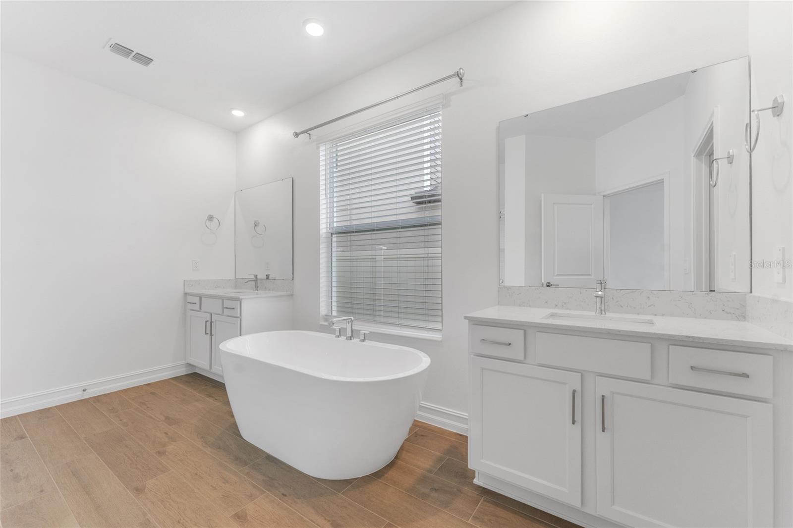 LAKE PEARL LOT 156 - Residential