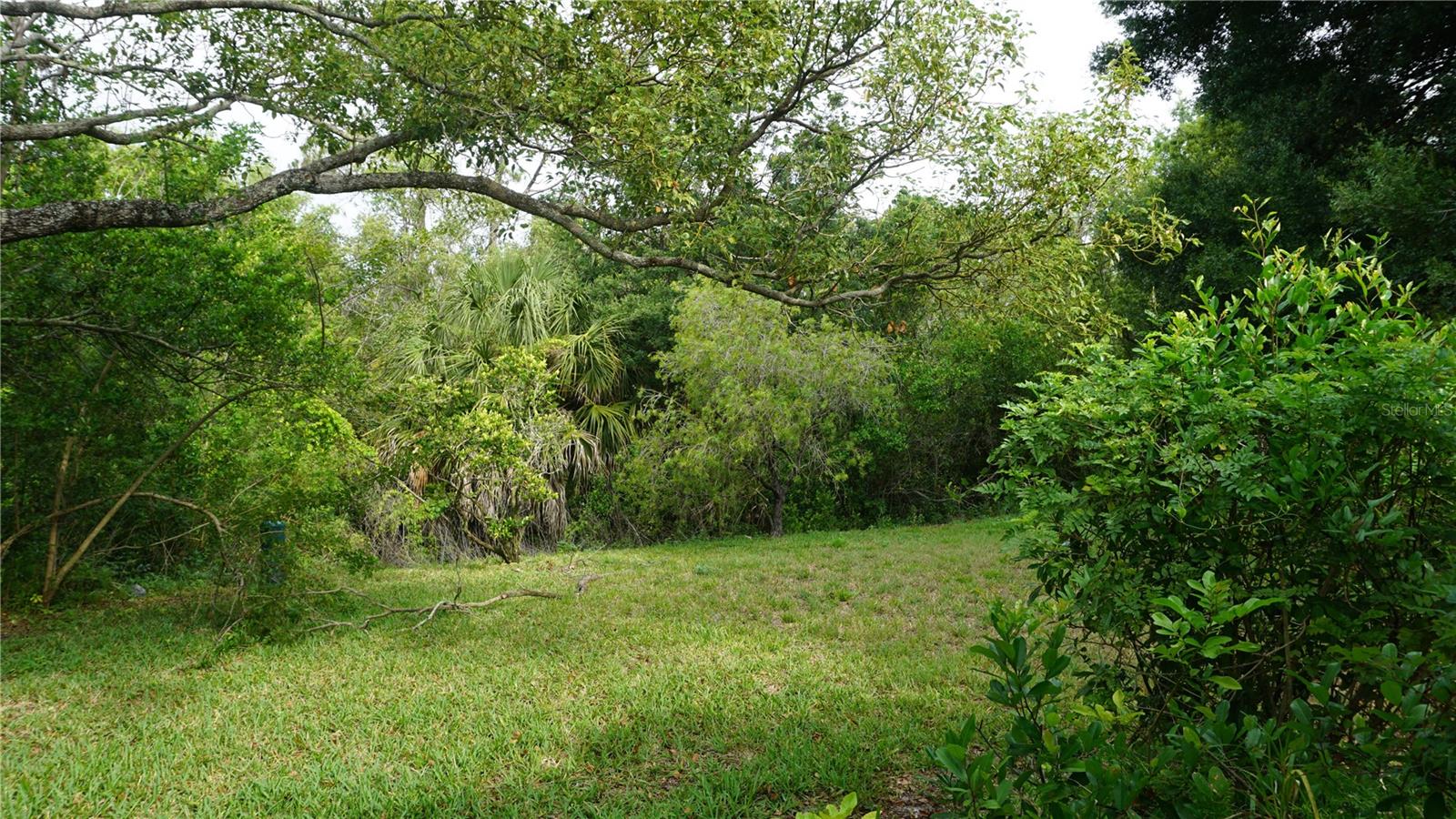 VILLAGE WOODS CONDO PH 02 - Residential Lease