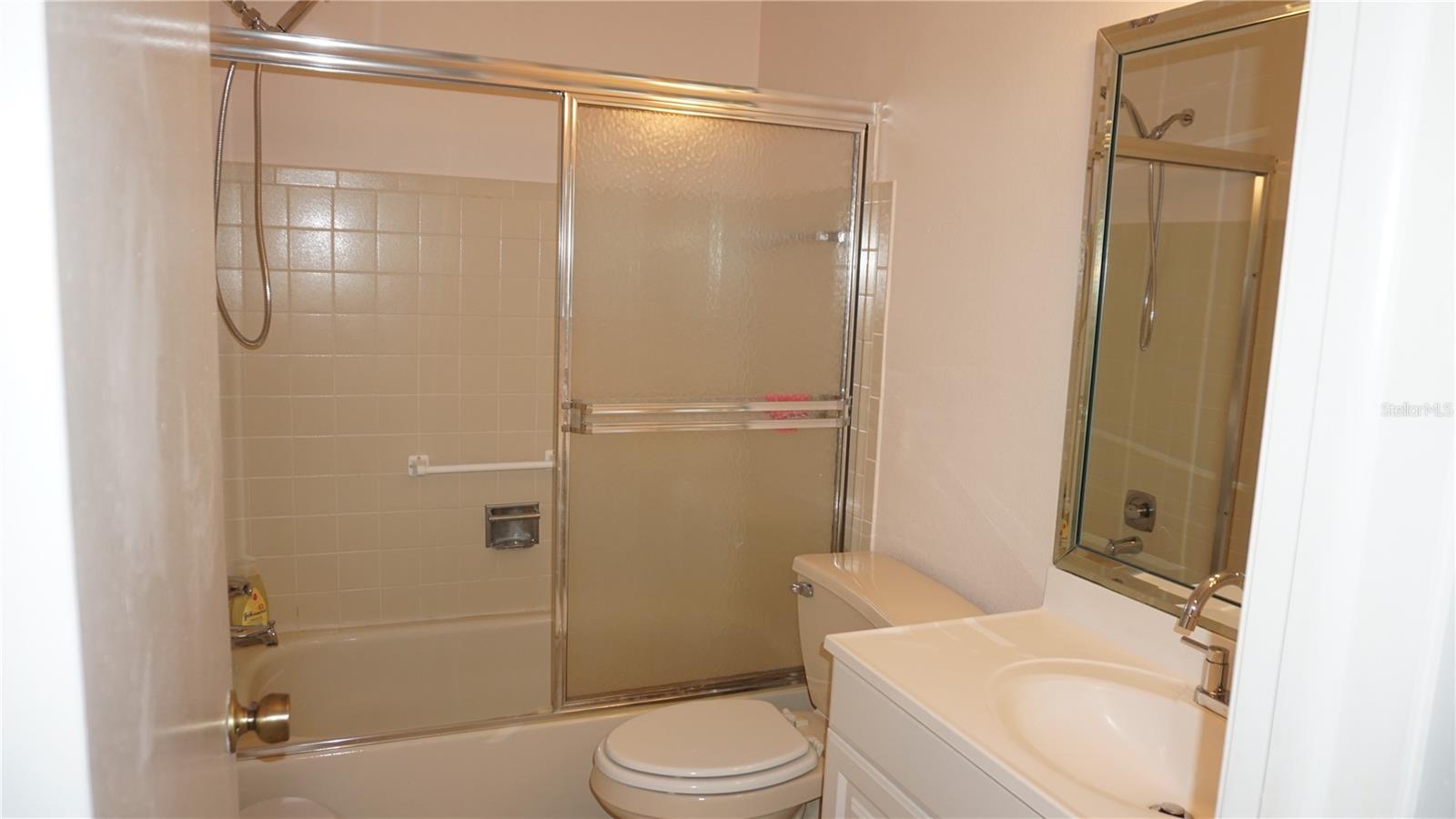 VILLAGE WOODS CONDO PH 02 - Residential Lease