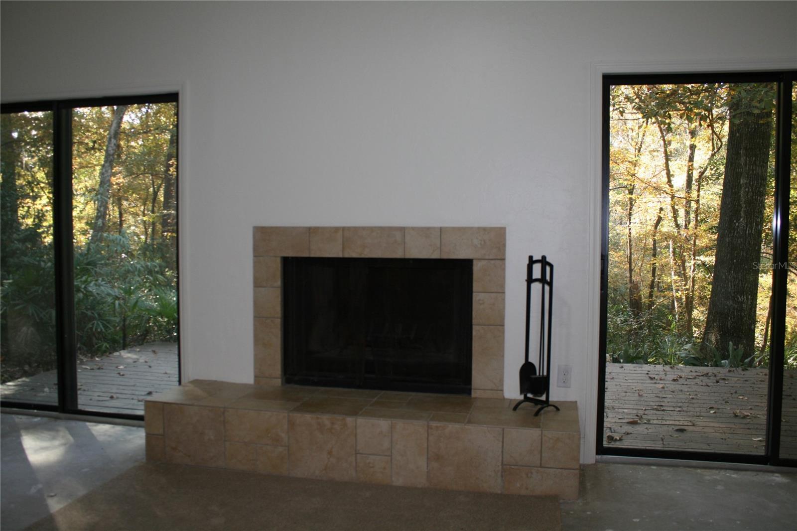 HIDDEN CREEK - Residential