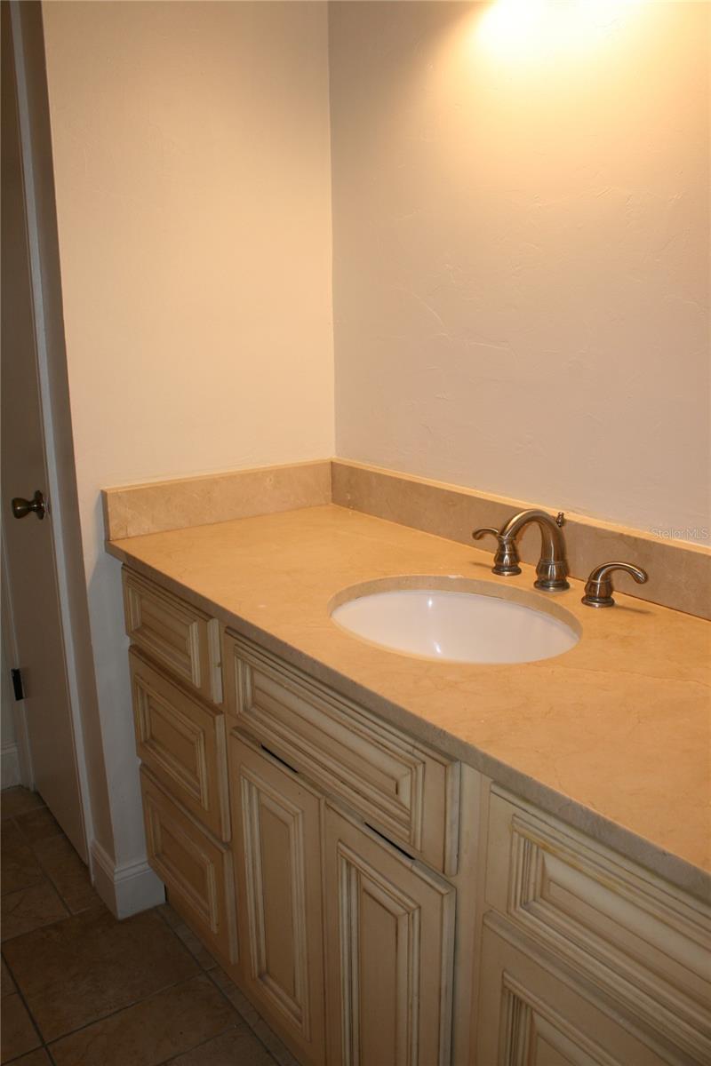 HIDDEN CREEK - Residential