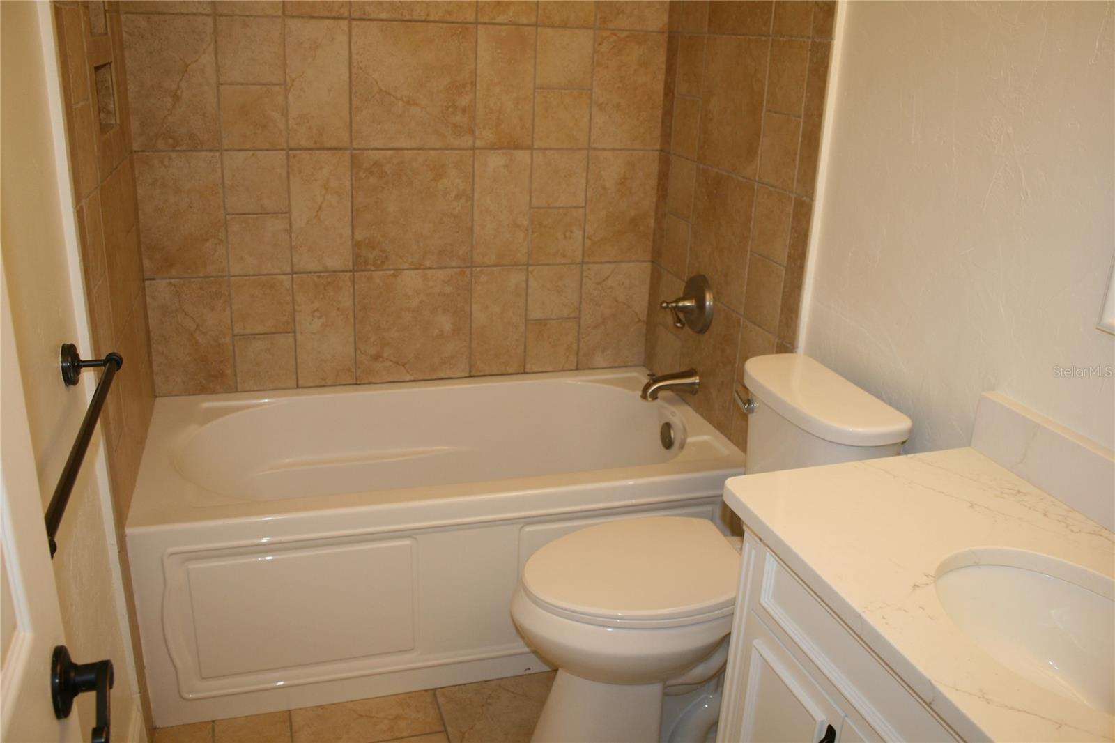 HIDDEN CREEK - Residential