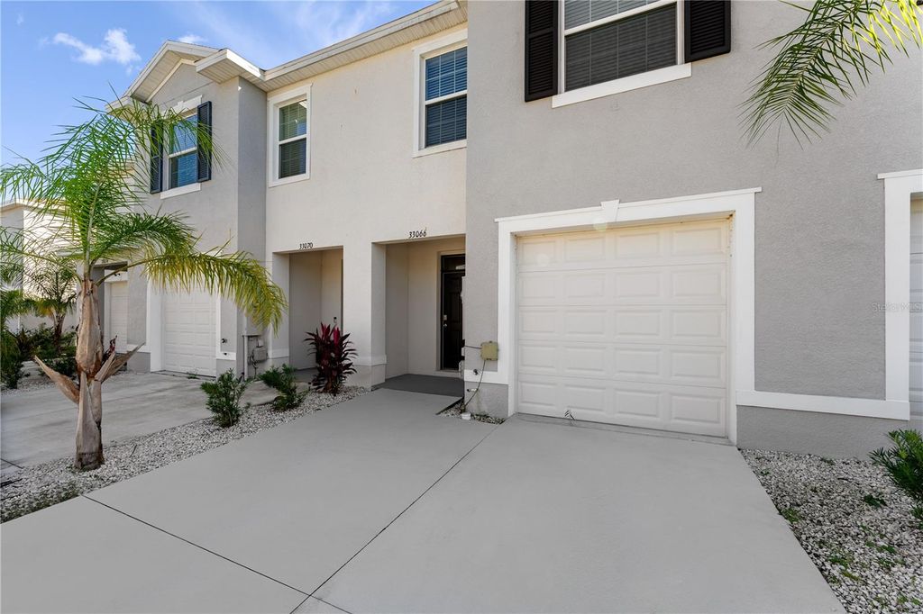 Photo of 33066 Major Oak Drive, Wesley Chapel, FL 33545 (MLS # TB8436982)