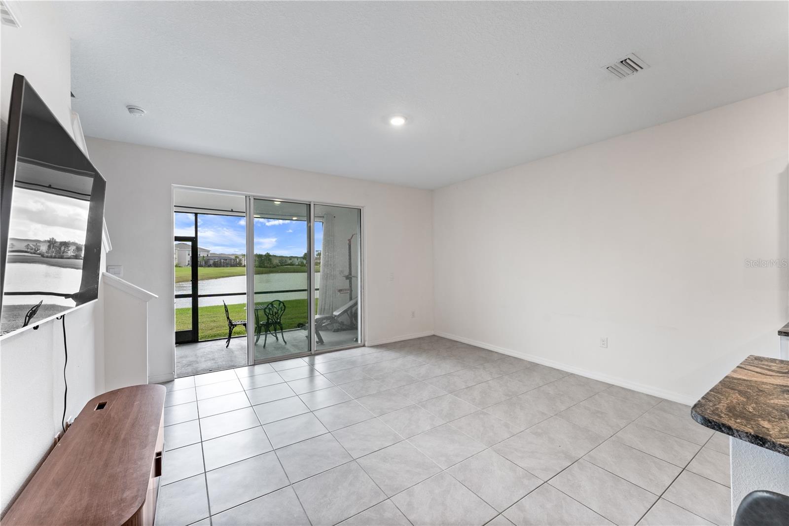 AVALON PARK WEST-NORTH PH 1A & - Residential Lease