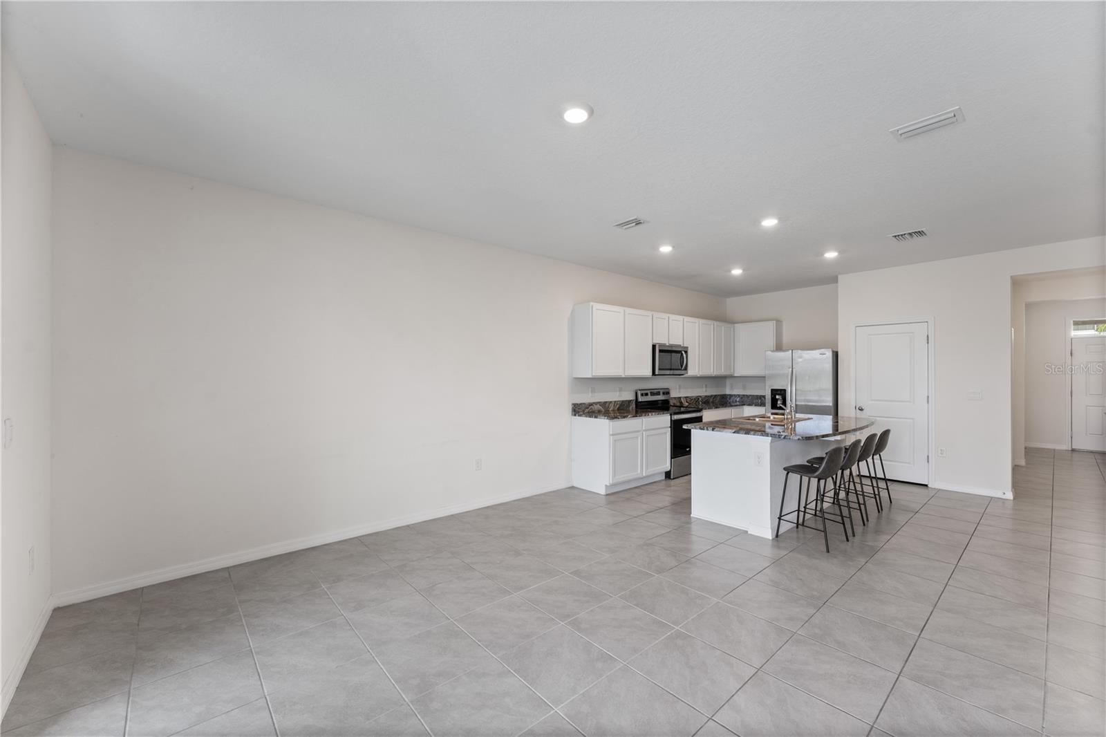 AVALON PARK WEST-NORTH PH 1A & - Residential Lease