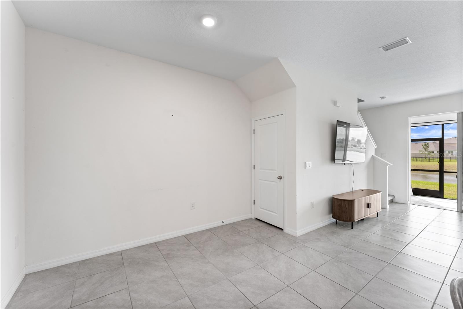 AVALON PARK WEST-NORTH PH 1A & - Residential Lease