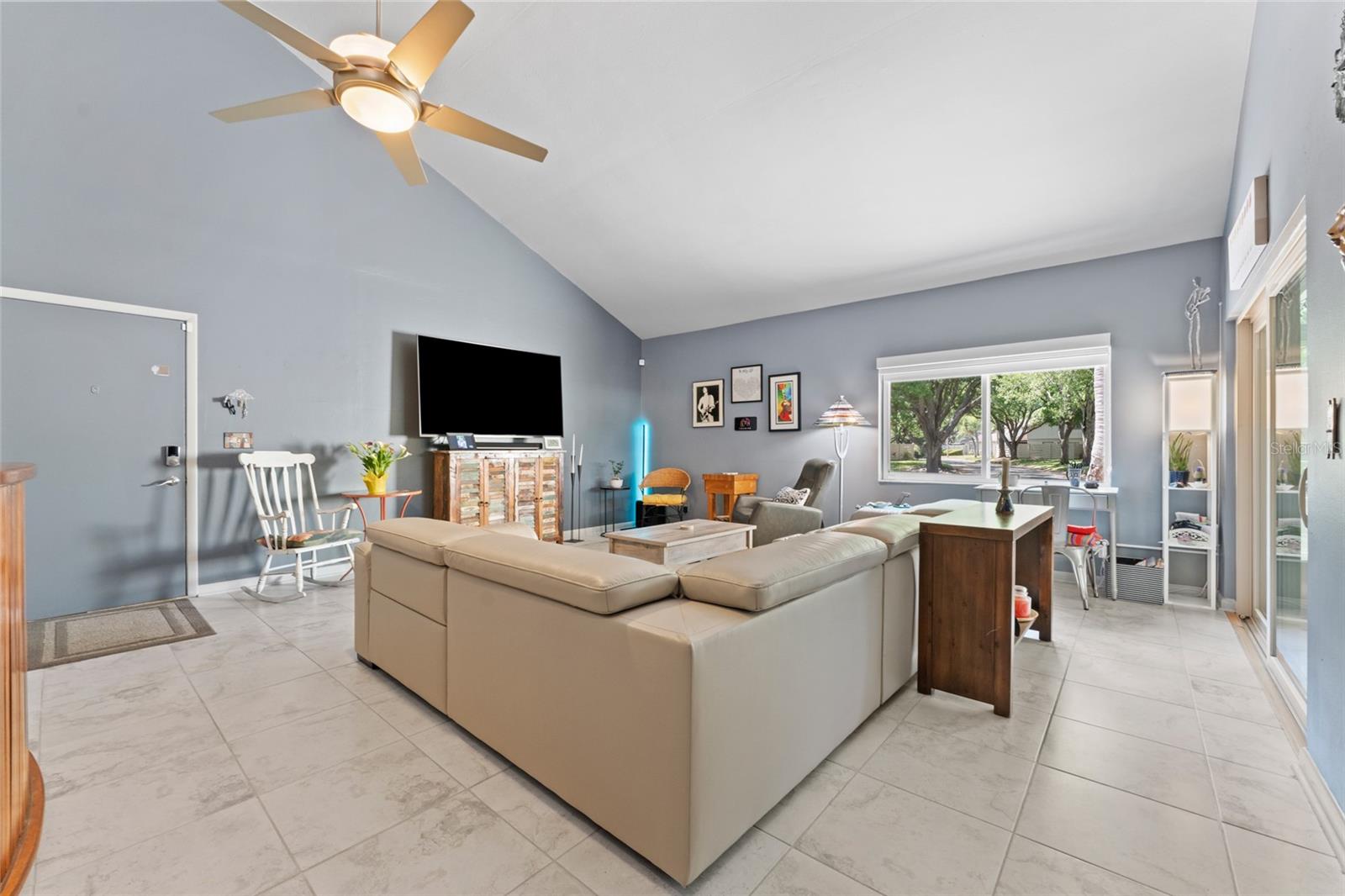 WINDING WOOD CONDO 1X - Residential