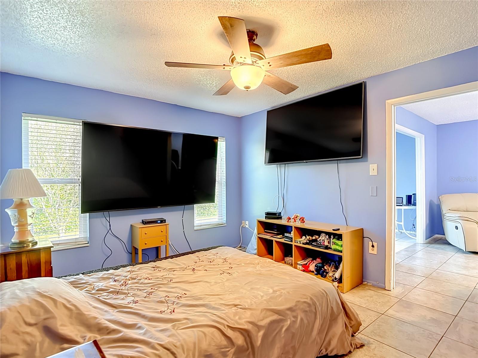 CAPRI VILLAGE CONDO 01 - Residential