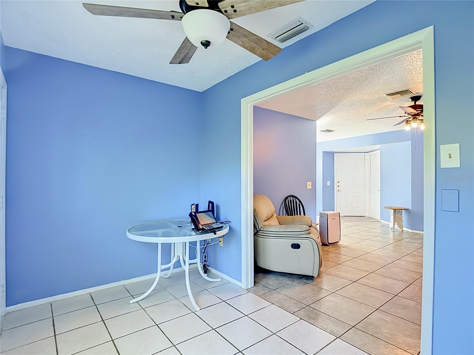 CAPRI VILLAGE CONDO 01 - Residential