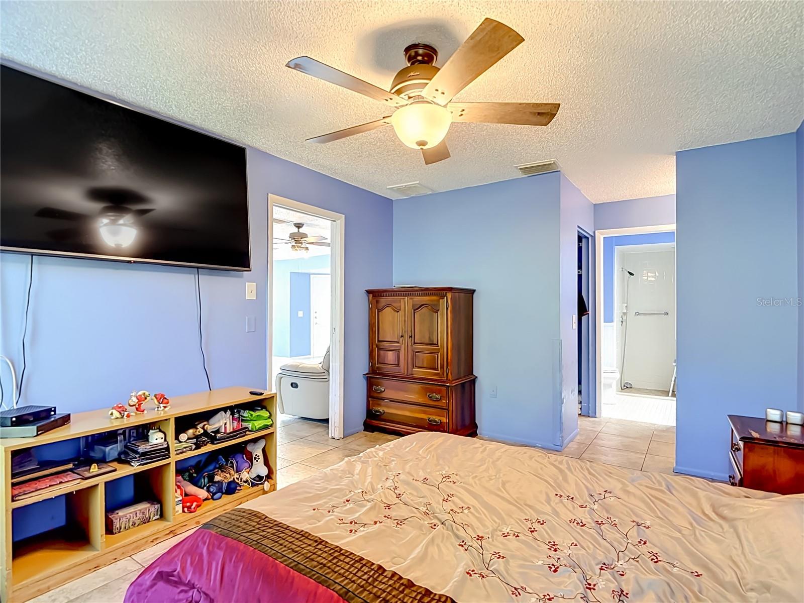 CAPRI VILLAGE CONDO 01 - Residential