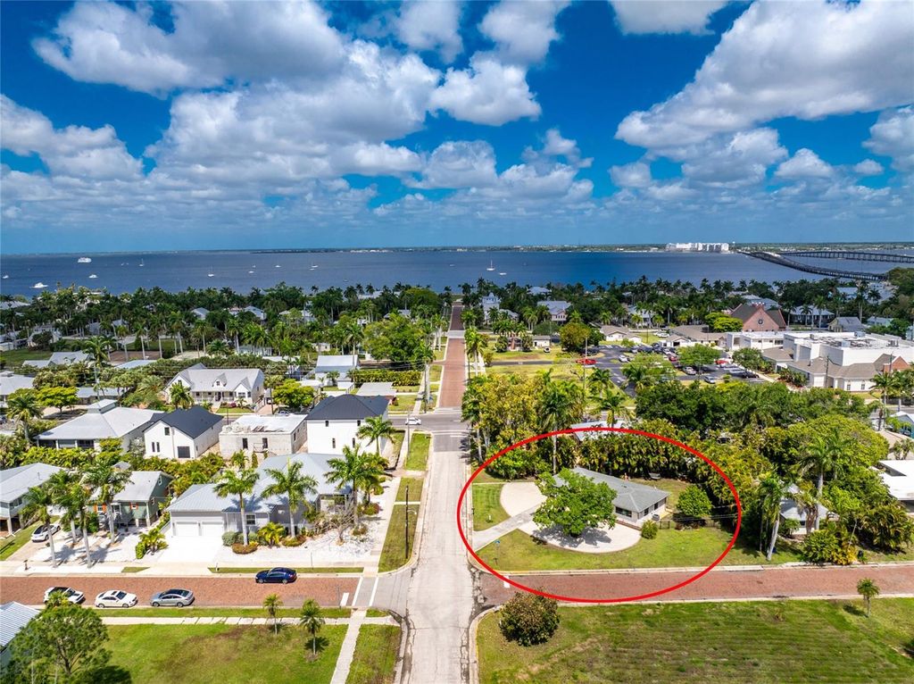 Photo of 312 Mcgregor Street, Punta Gorda, FL 33950 (MLS # C7524002)