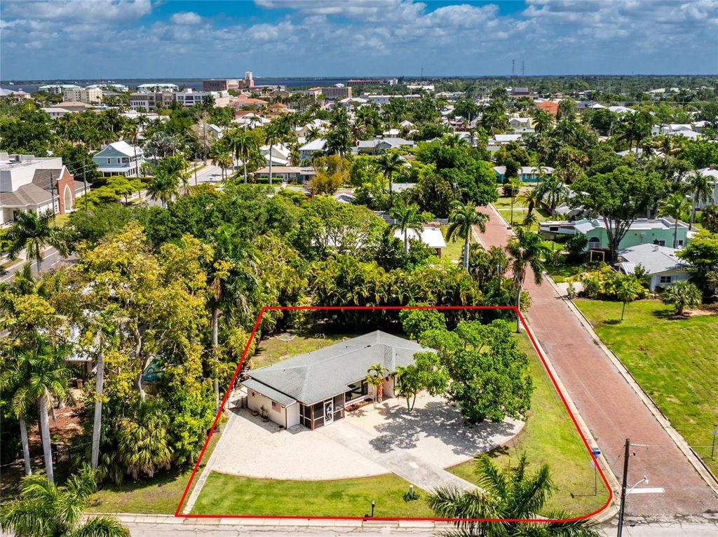 Photo of 312 Mcgregor Street, Punta Gorda, FL 33950 (MLS # C7524002)