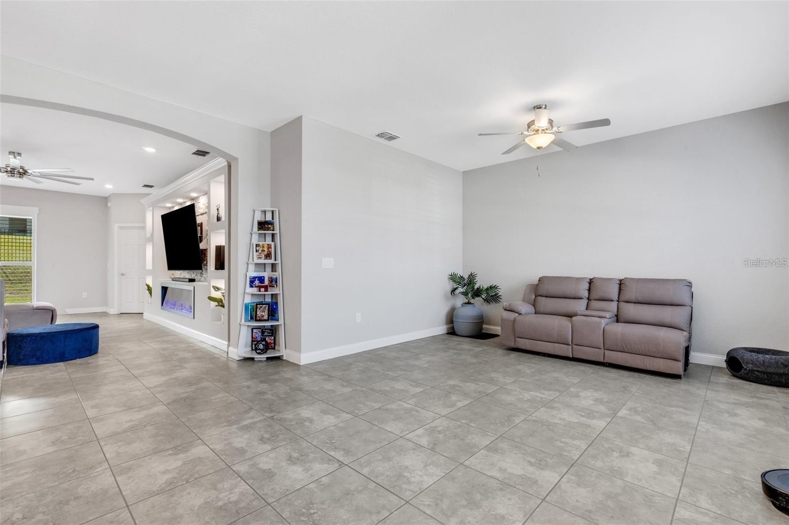 5847 VALENTINO WAY