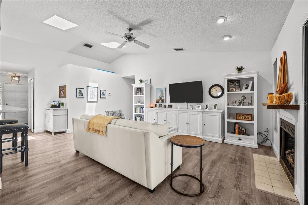 PARKSIDE COLONY - Residential