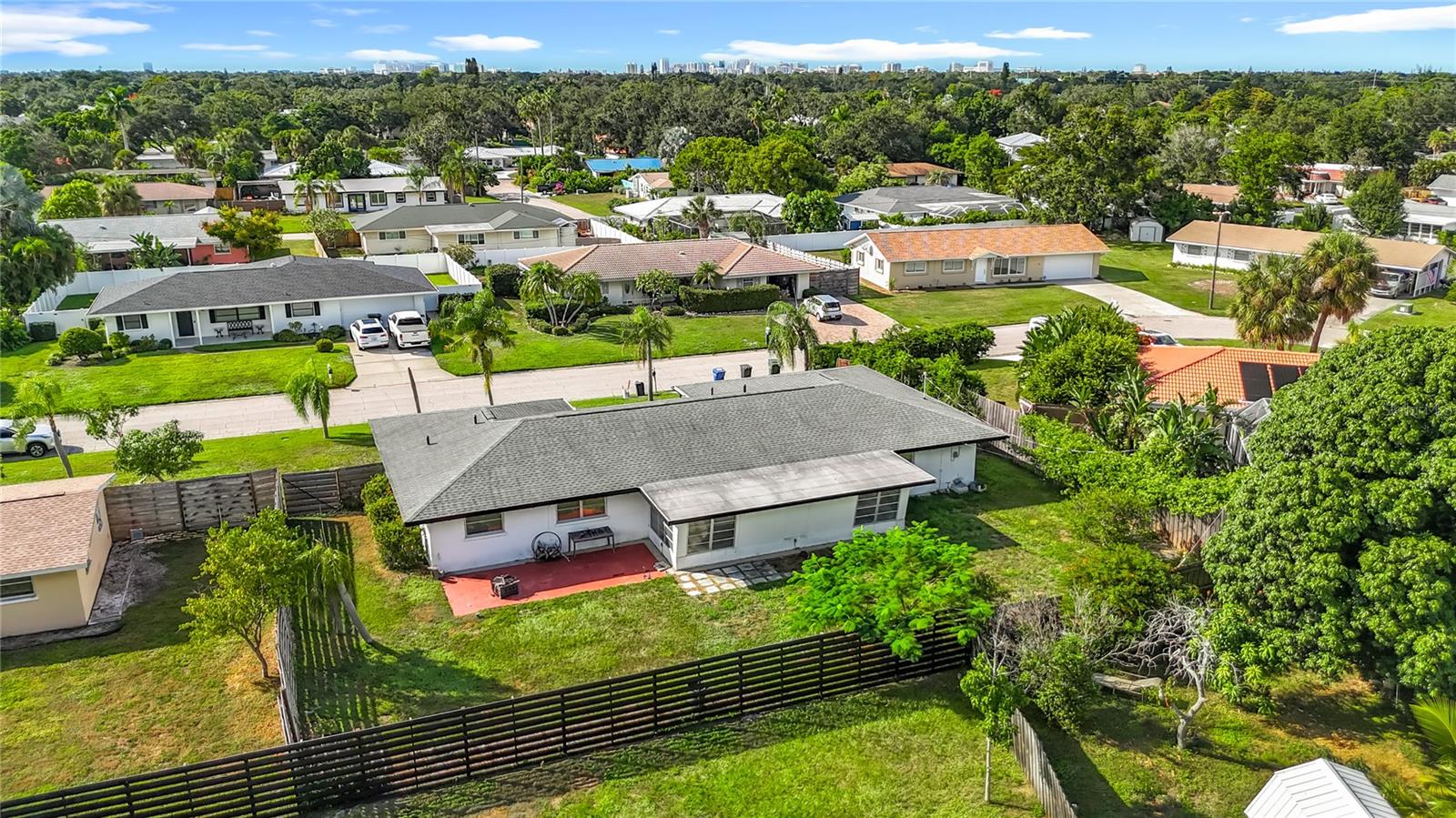SOUTH GATE - Residential