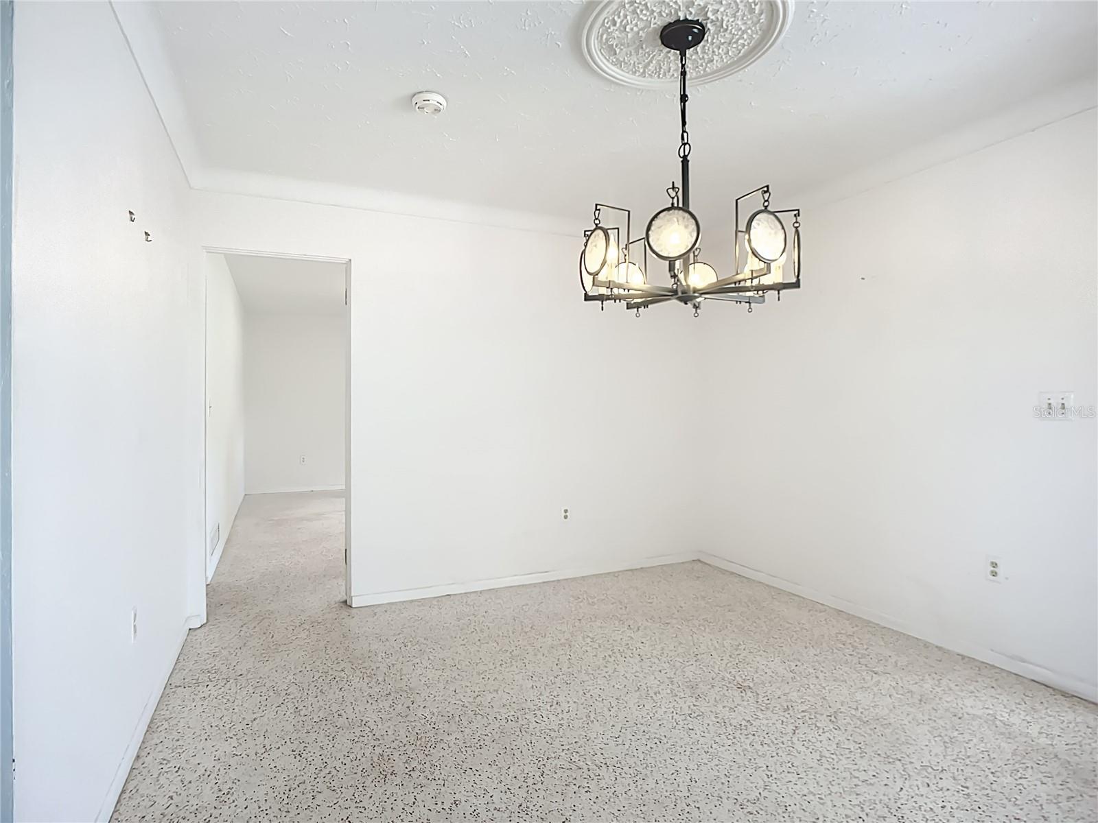 SOUTH GATE - Residential