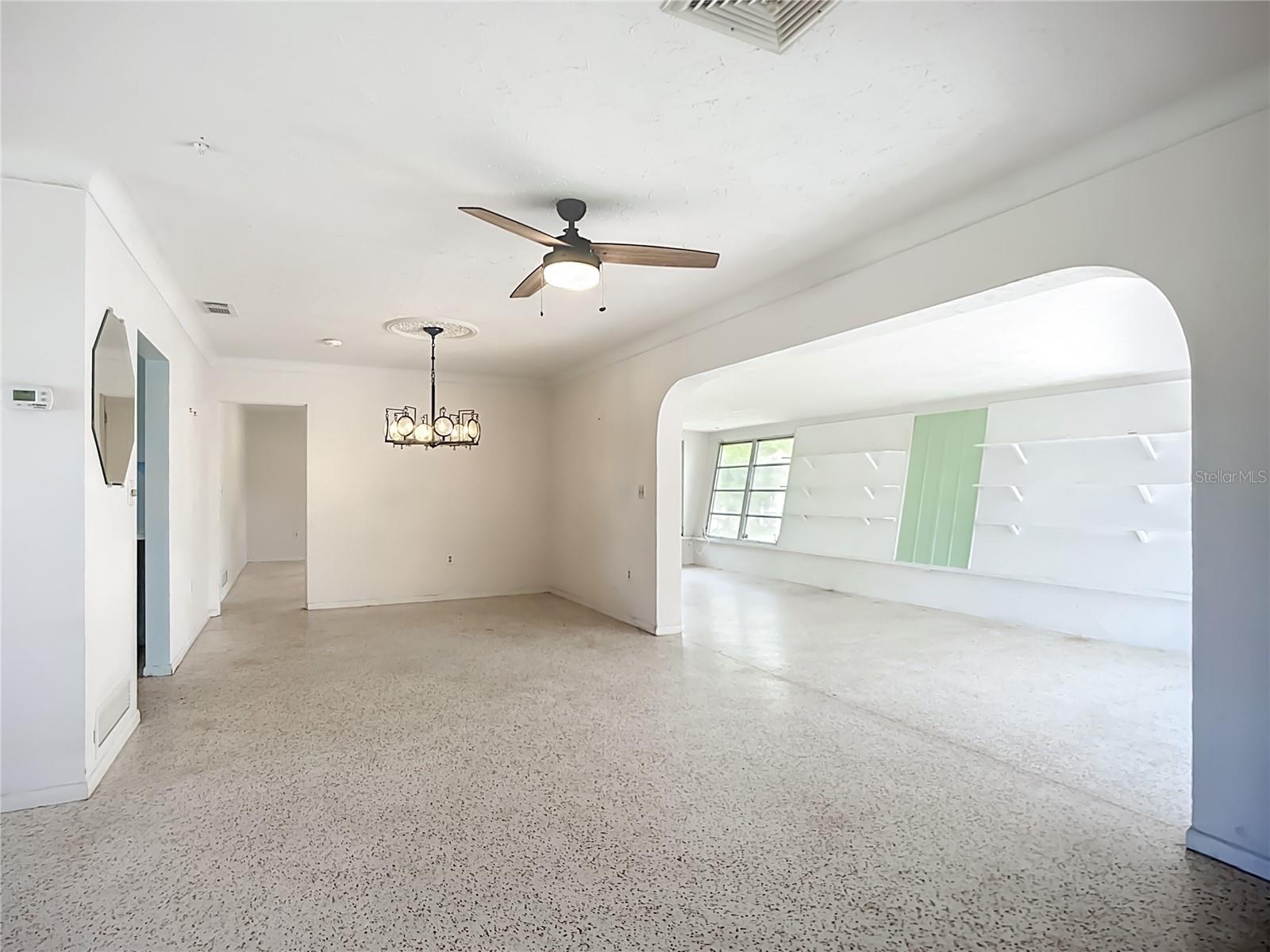 SOUTH GATE - Residential