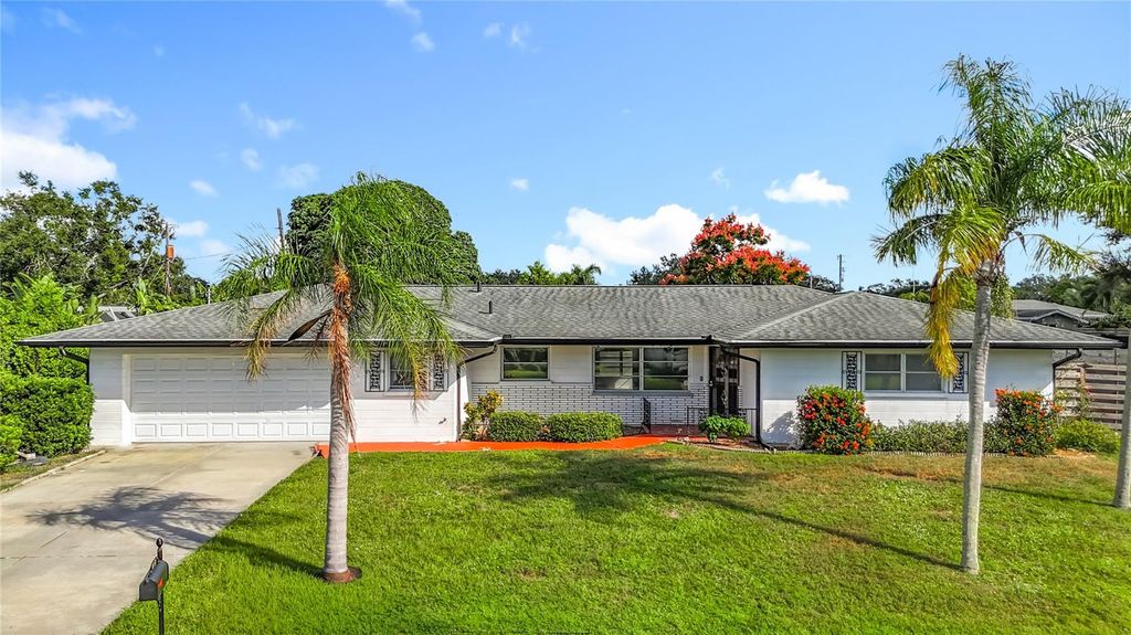 Photo of 2629 Bigelow Drive, Sarasota, FL 34239 (MLS # A4669255)