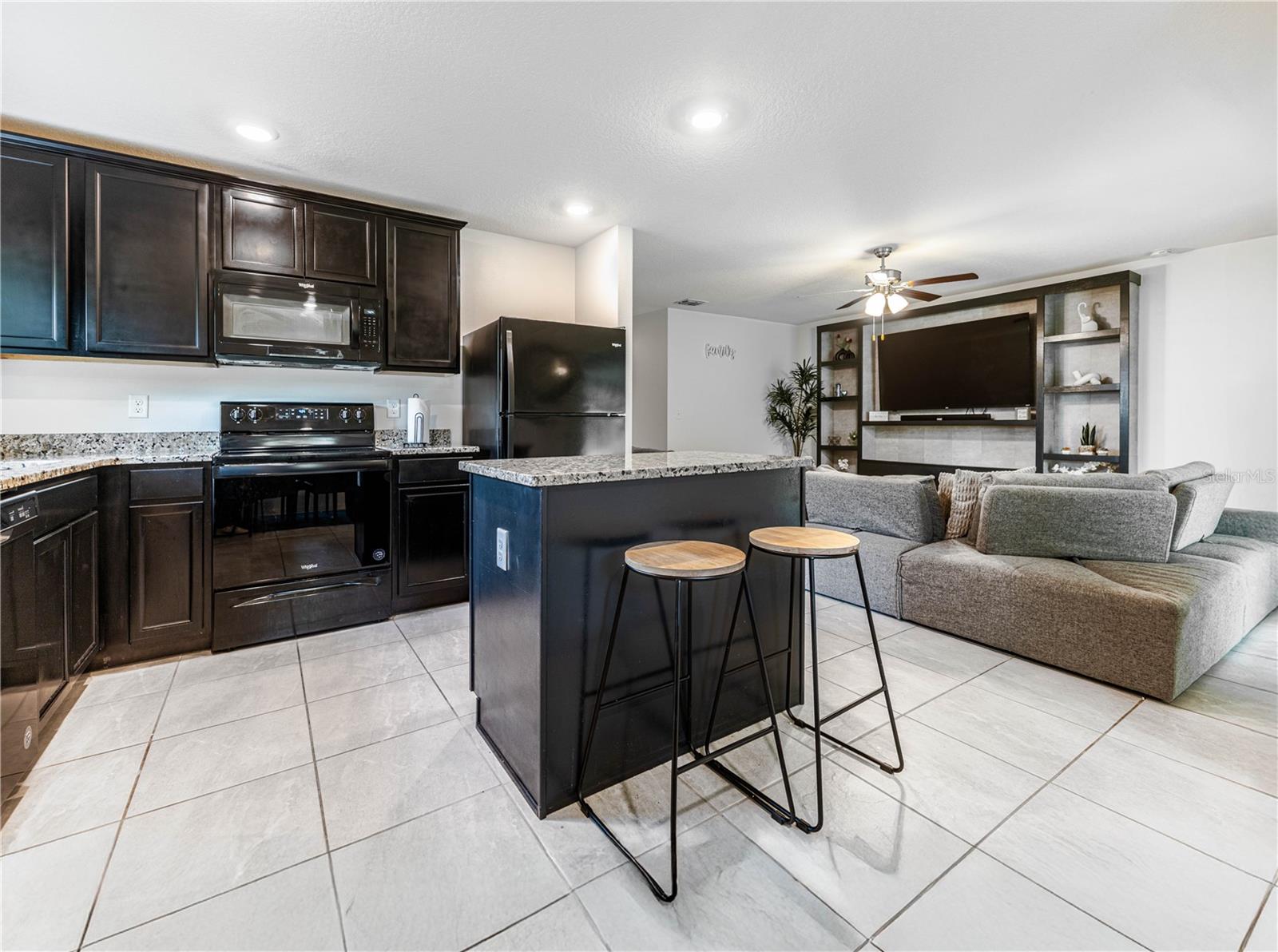 543 NARDELLO DRIVE