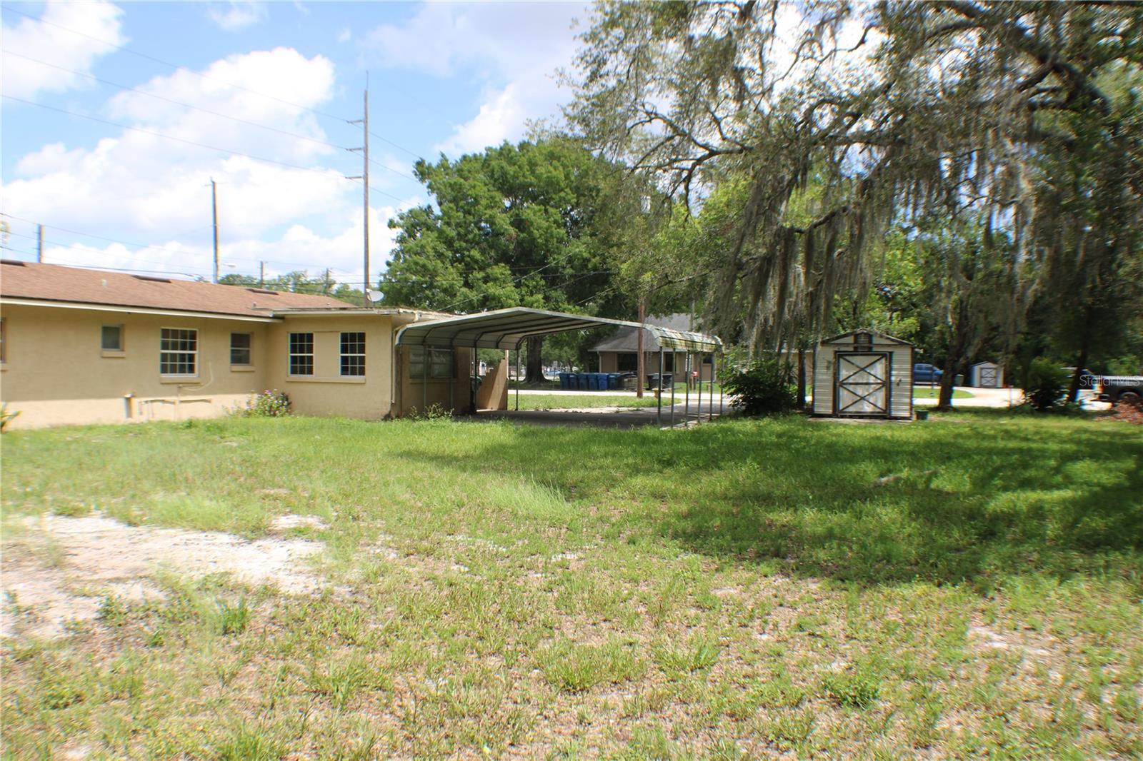 DELTONA - Commercial Sale