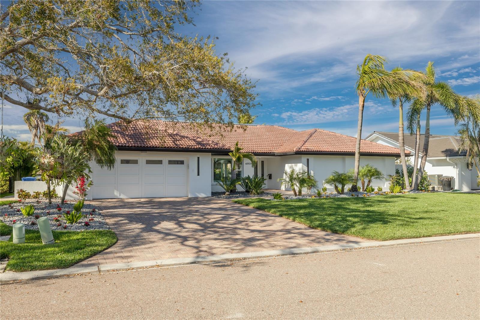 BAYWAY ISLES - Residential