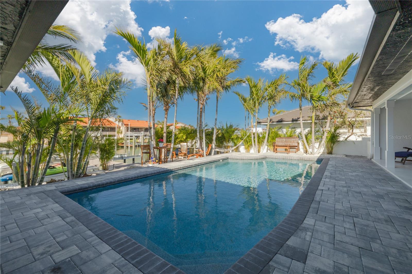 BAYWAY ISLES - Residential