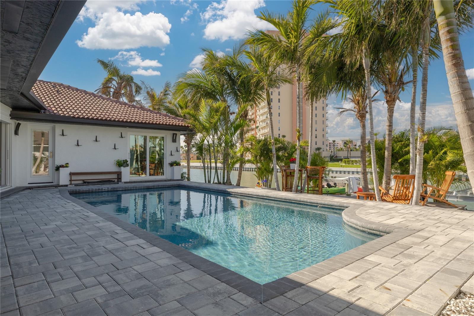 BAYWAY ISLES - Residential