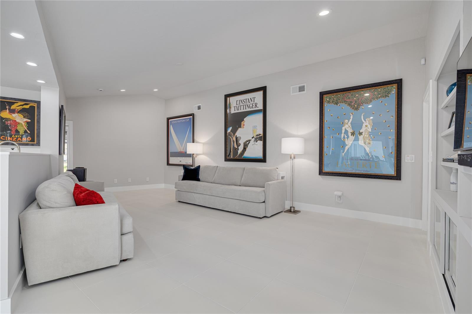 BAYWAY ISLES - Residential