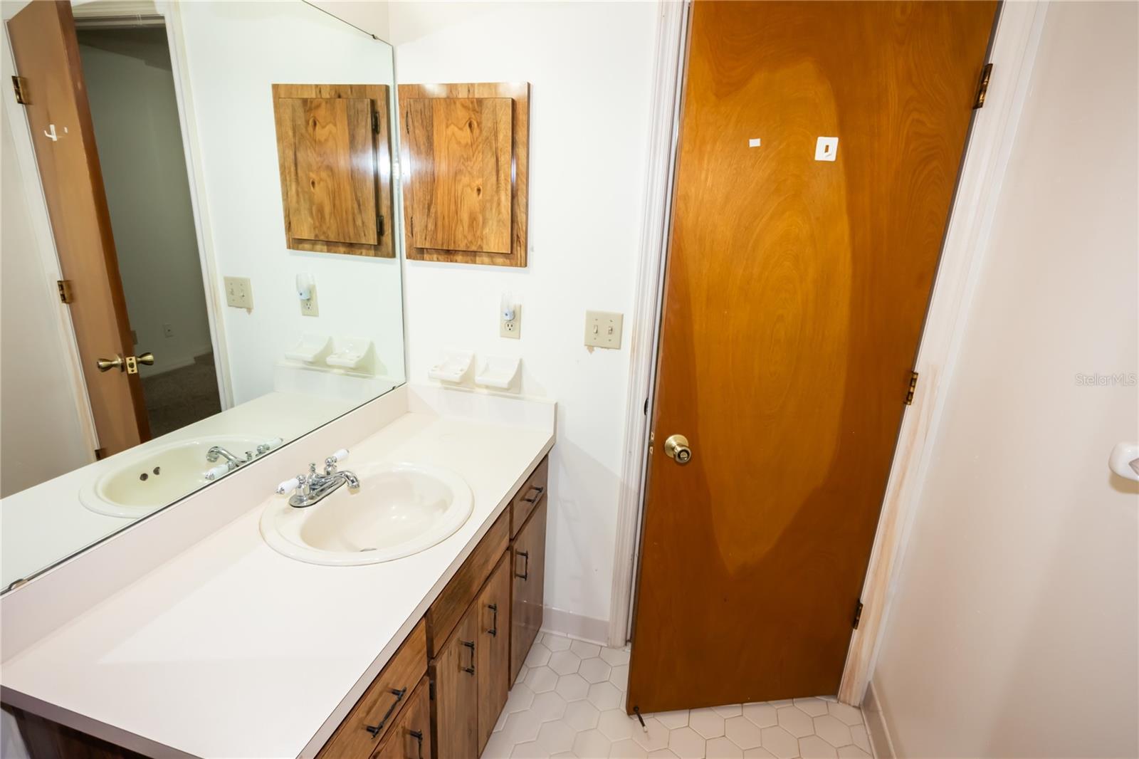 TANGERINE TRAILS - Residential