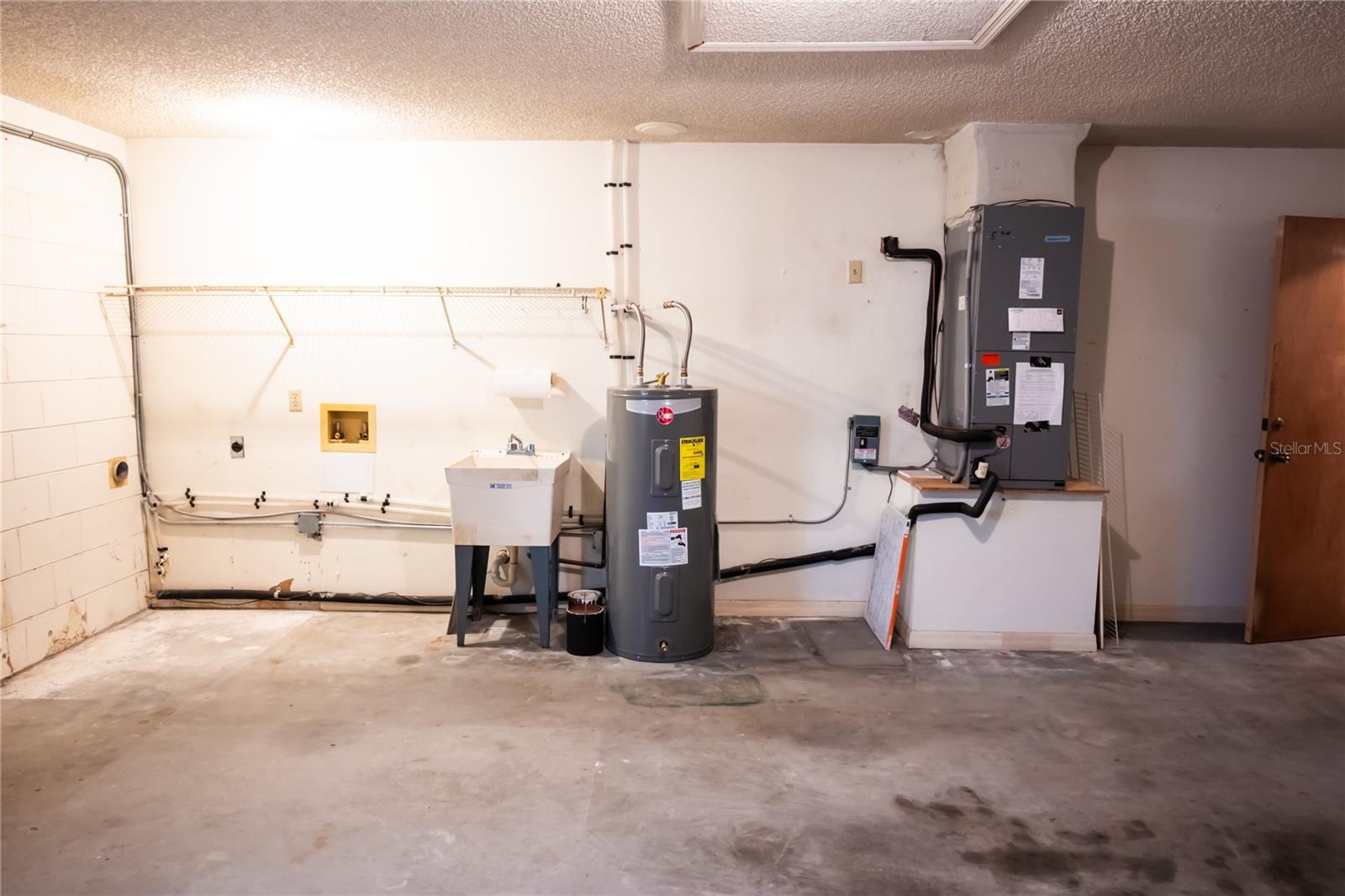 TANGERINE TRAILS - Residential