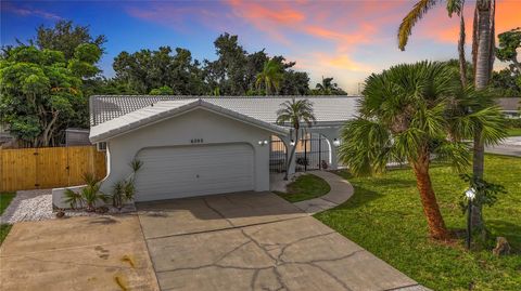 Photo of 6203 11th Avenue W, Bradenton, FL 34209 (MLS # A4665018)