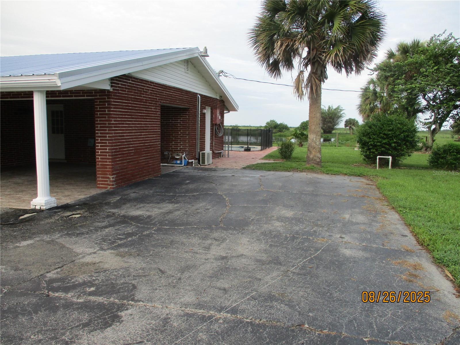 SEE LONG LEGAL DESCRIPTION - Residential