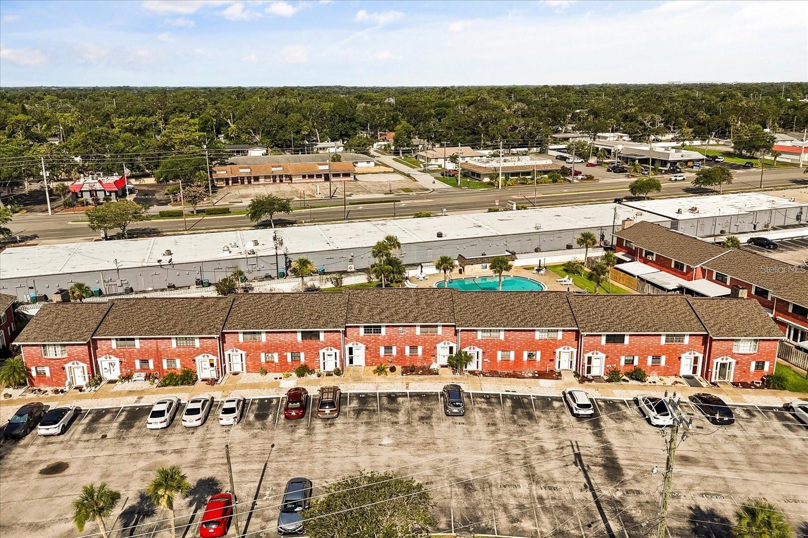 COLONIAL TWNHS CONDO APT PH 01 - Residential